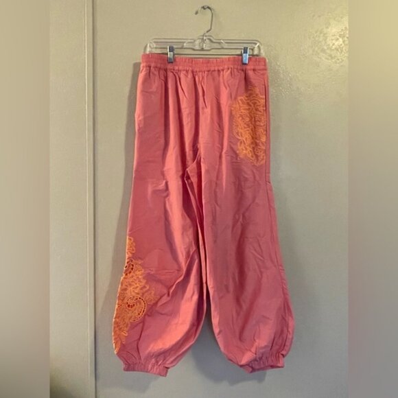 NWOT Free People Movement Baller Embroidered Pants sz S - Picture 1 of 6